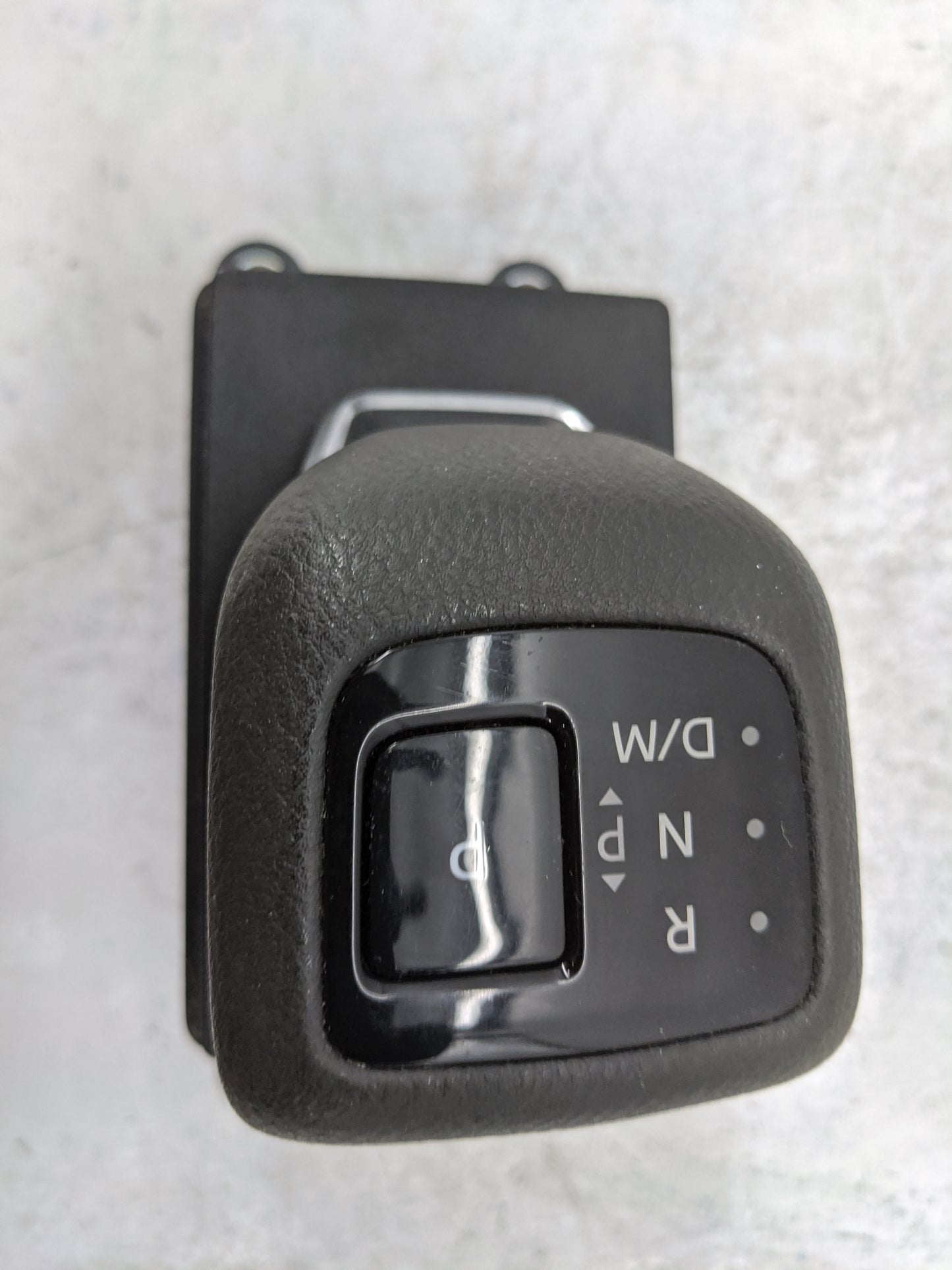 2024 Nissan Rogue Floor Console Assembly Shifter 1478716 - Oemusedautoparts1.com