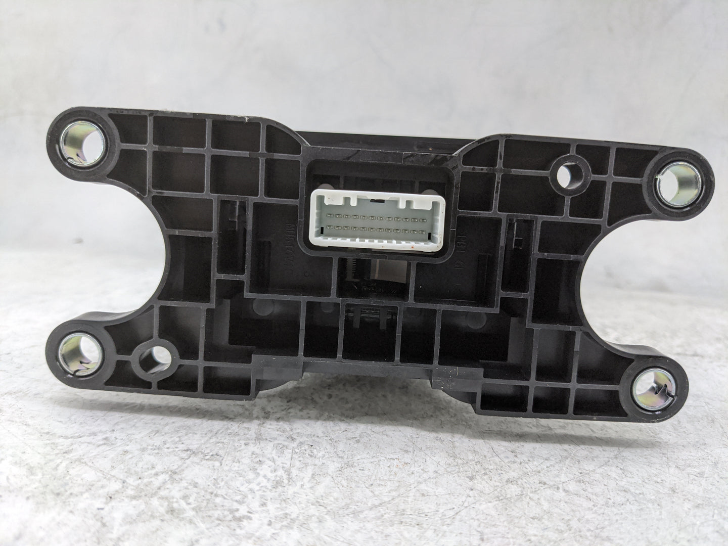 2024 Nissan Rogue Floor Console Assembly Shifter 1478716 - Oemusedautoparts1.com