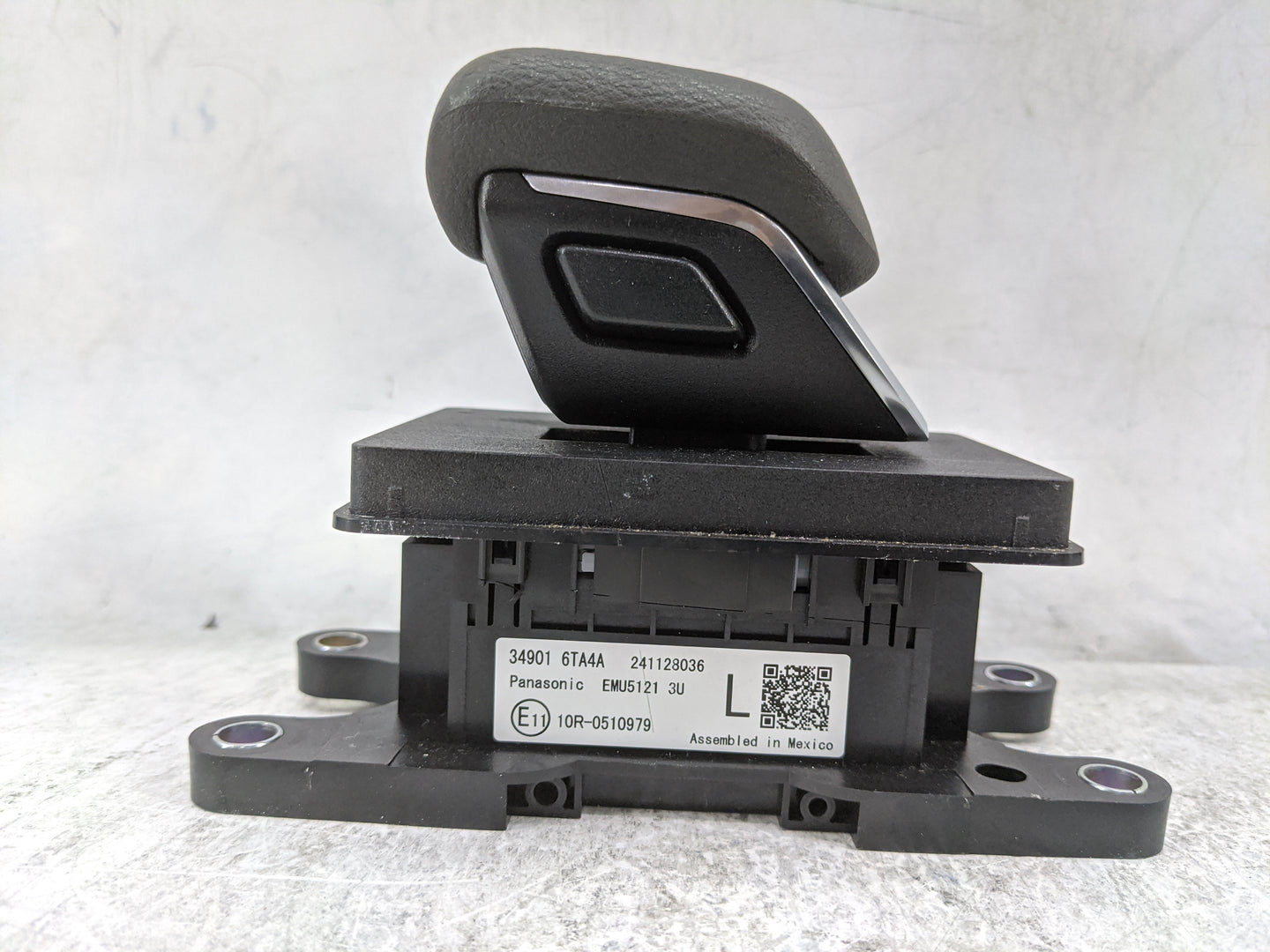 2024 Nissan Rogue Floor Console Assembly Shifter 1478716 - Oemusedautoparts1.com