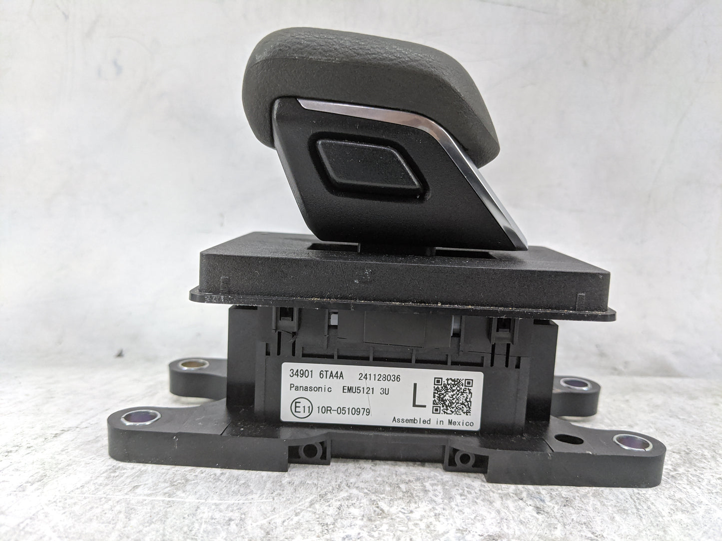 2024 Nissan Rogue Floor Console Assembly Shifter 1478716 - Oemusedautoparts1.com