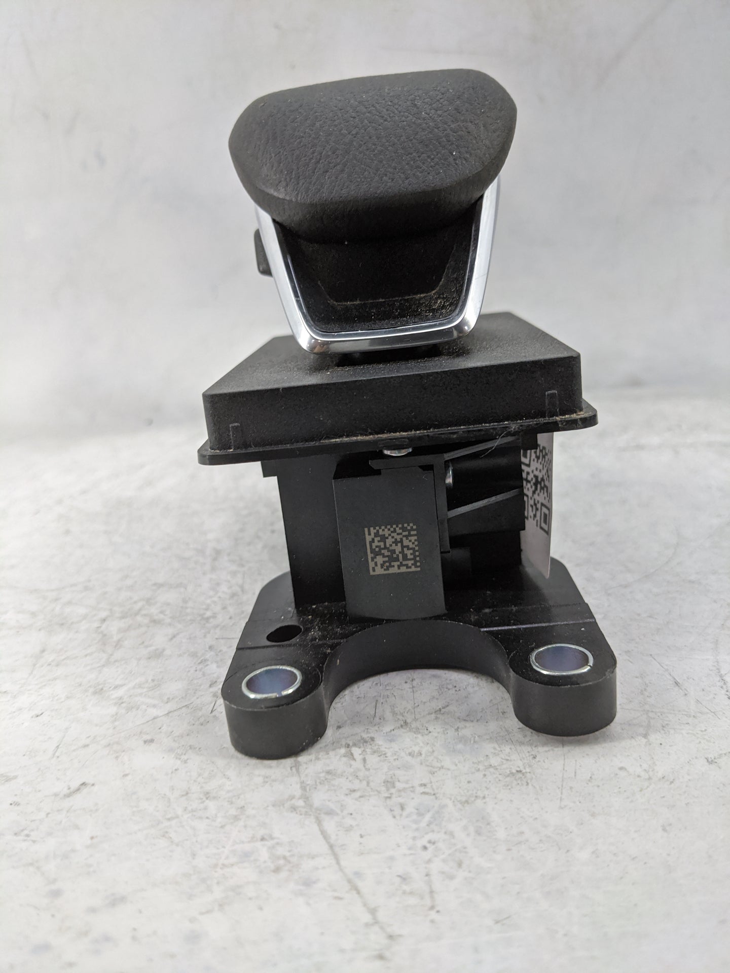 2024 Nissan Rogue Floor Console Assembly Shifter - Oemusedautoparts1.com