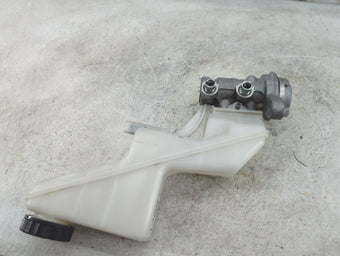 compare product 2021-2022 Nissan Rogue Brake Master Cylinder 1515643