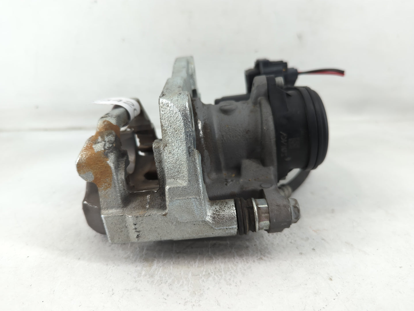 2024 Nissan Rogue Front Driver Left Brake Caliper - Oemusedautoparts1.com