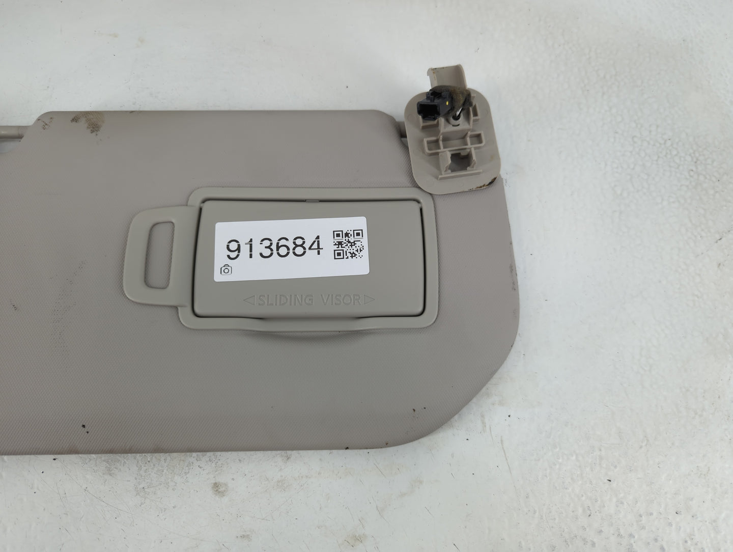2021-2022 Nissan Rogue Sun Visor Shade Replacement Passenger Right Mirror Fits Fits 2021 2022 OEM Used Auto Parts - Oemuseda