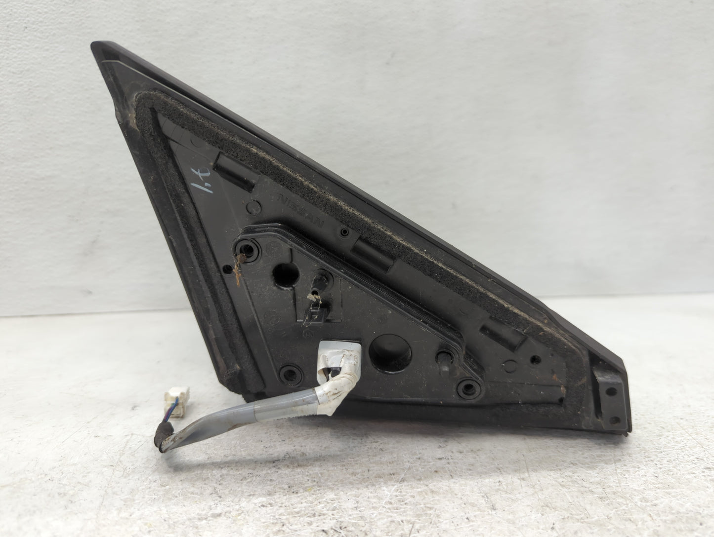2020-2022 Nissan Sentra Driver Side View Mirror - Left Door Mirror OEM Used - Oemusedautoparts1.com