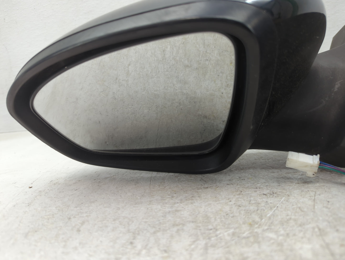 2020-2022 Nissan Sentra Driver Side View Mirror - Left Door Mirror OEM Used - Oemusedautoparts1.com