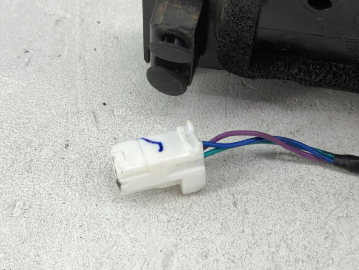 2020-2022 Nissan Sentra Passenger Side View Mirror - Right Door Mirror OEM Used - Oemusedautoparts1.com