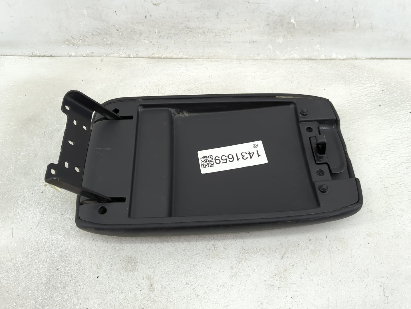 2024 Nissan Sentra Center Console Armrest Cover Lid Fits OEM Used Auto Parts - Oemusedautoparts1.com