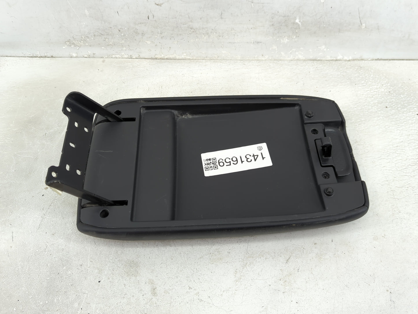 2024 Nissan Sentra Center Console Armrest Cover Lid Fits OEM Used Auto Parts - Oemusedautoparts1.com