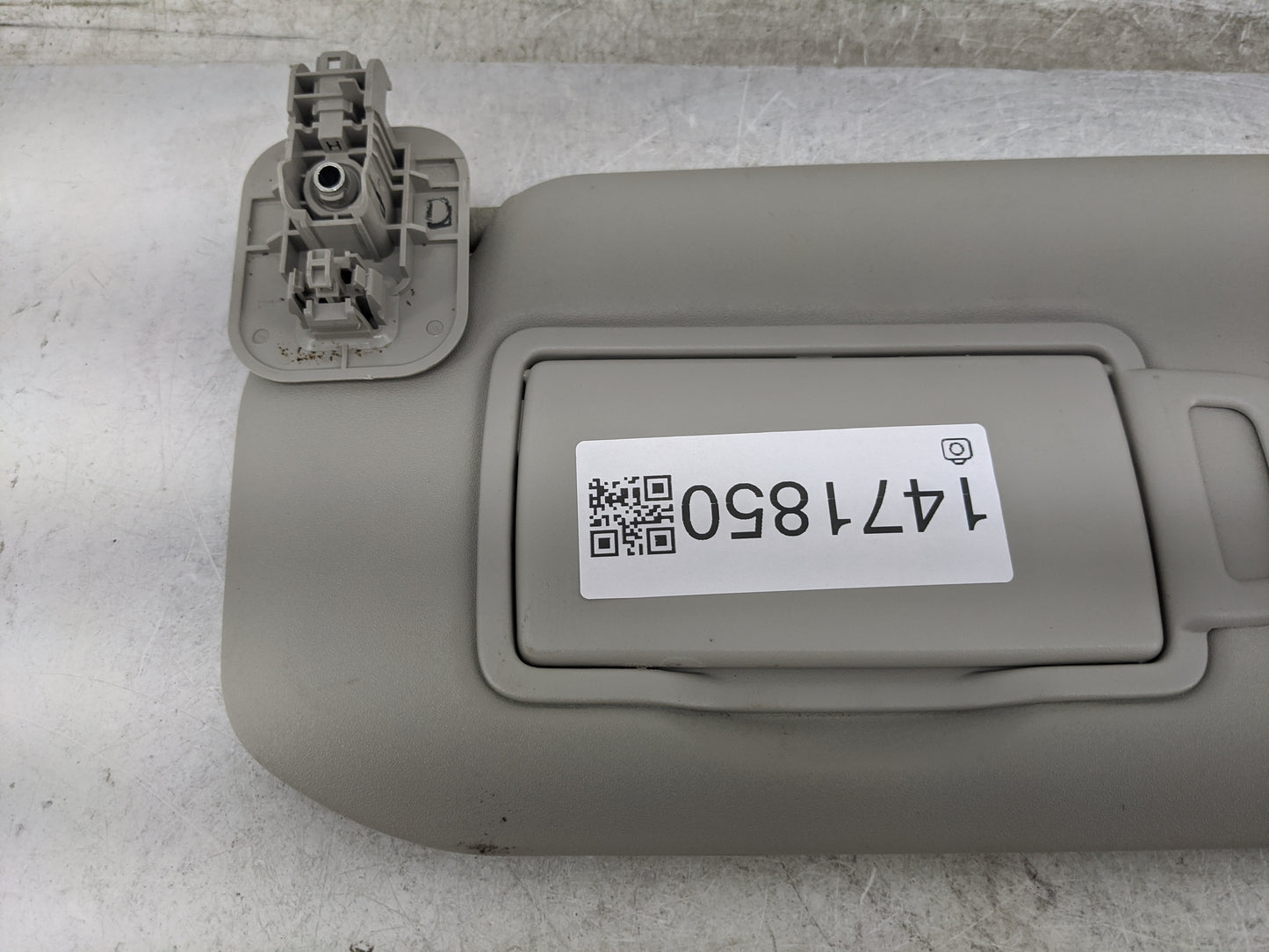 2020-2022 Nissan Sentra Sun Visor Shade Replacement Driver Left Mirror Fits Fits 2020 2021 2022 OEM Used Auto Parts - Oemuse