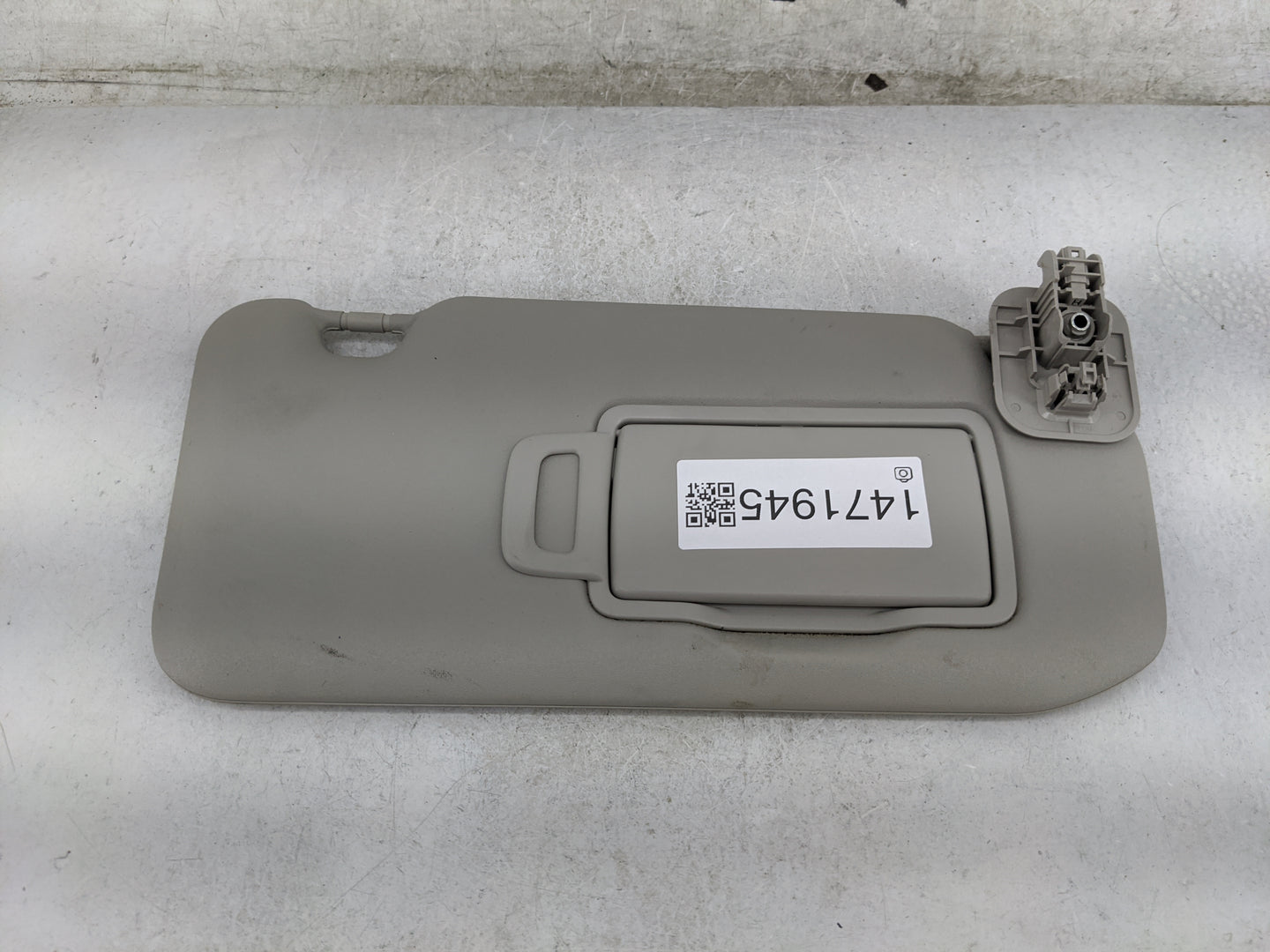2020-2022 Nissan Sentra Sun Visor Shade Replacement Passenger Right Mirror Fits Fits 2020 2021 2022 OEM Used Auto Parts - Oe