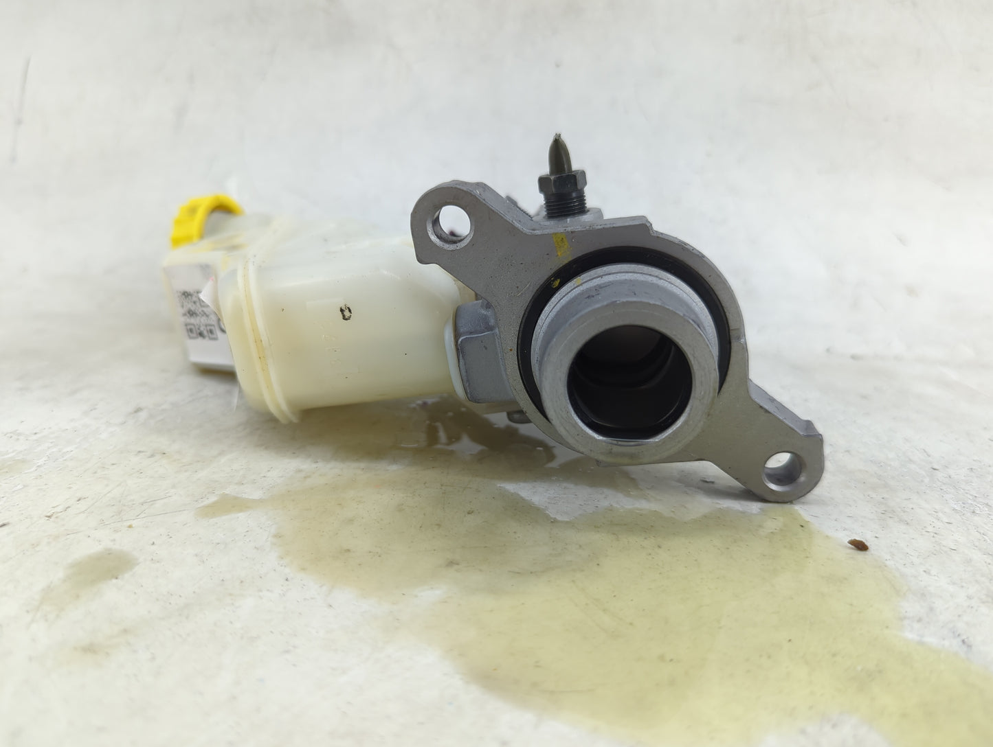 2022-2022 Nissan Sentra Brake Master Cylinder 1490573 - Oemusedautoparts1.com
