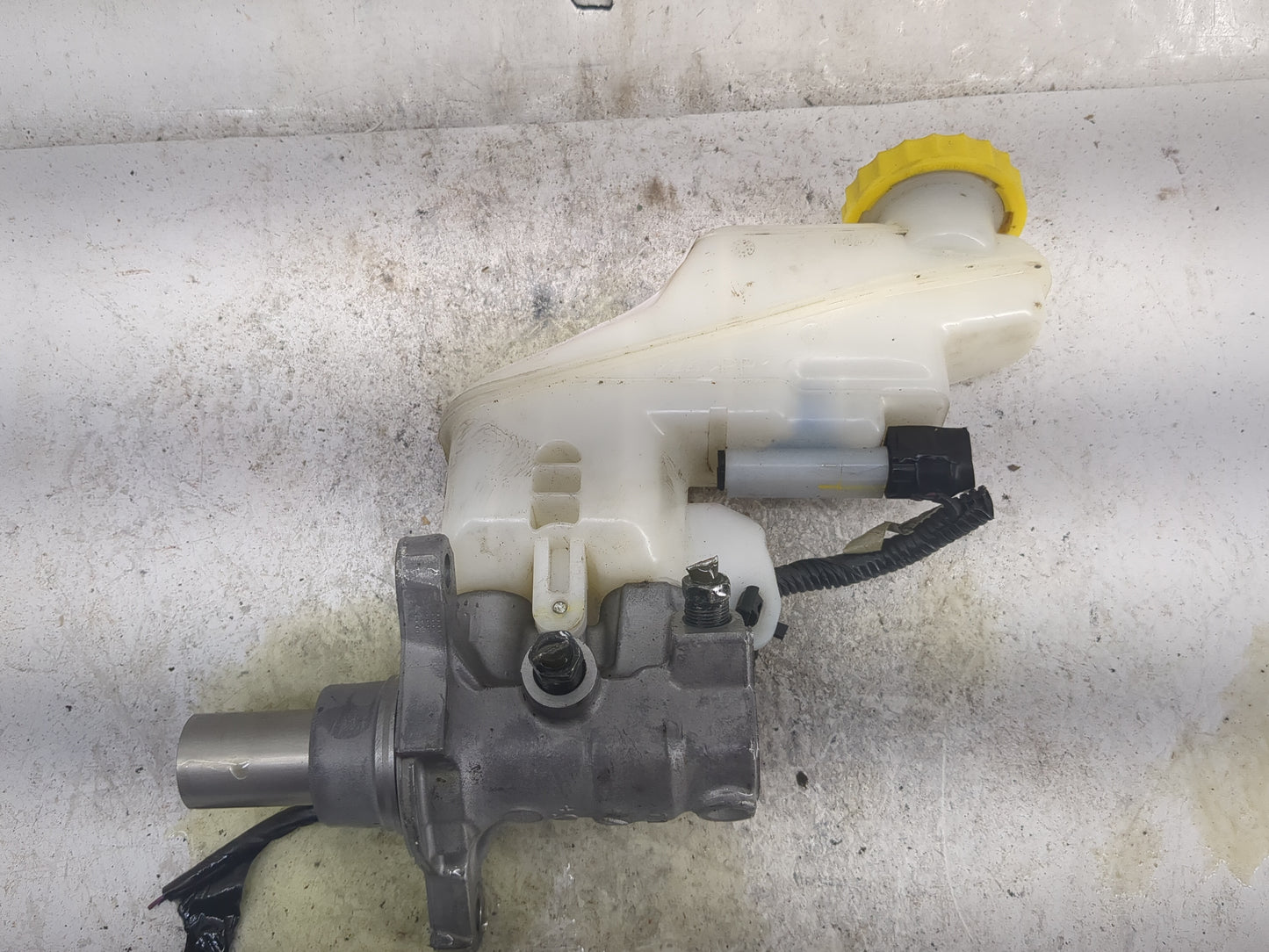 2022-2022 Nissan Sentra Brake Master Cylinder 1497015 - Oemusedautoparts1.com