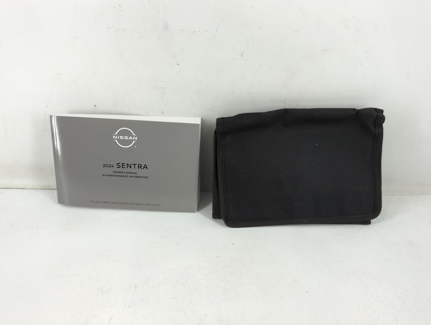 2024 Nissan Sentra Owners Manual Book Guide P/N:OM24EM OB18UO OEM Used Auto Parts - Oemusedautoparts1.com