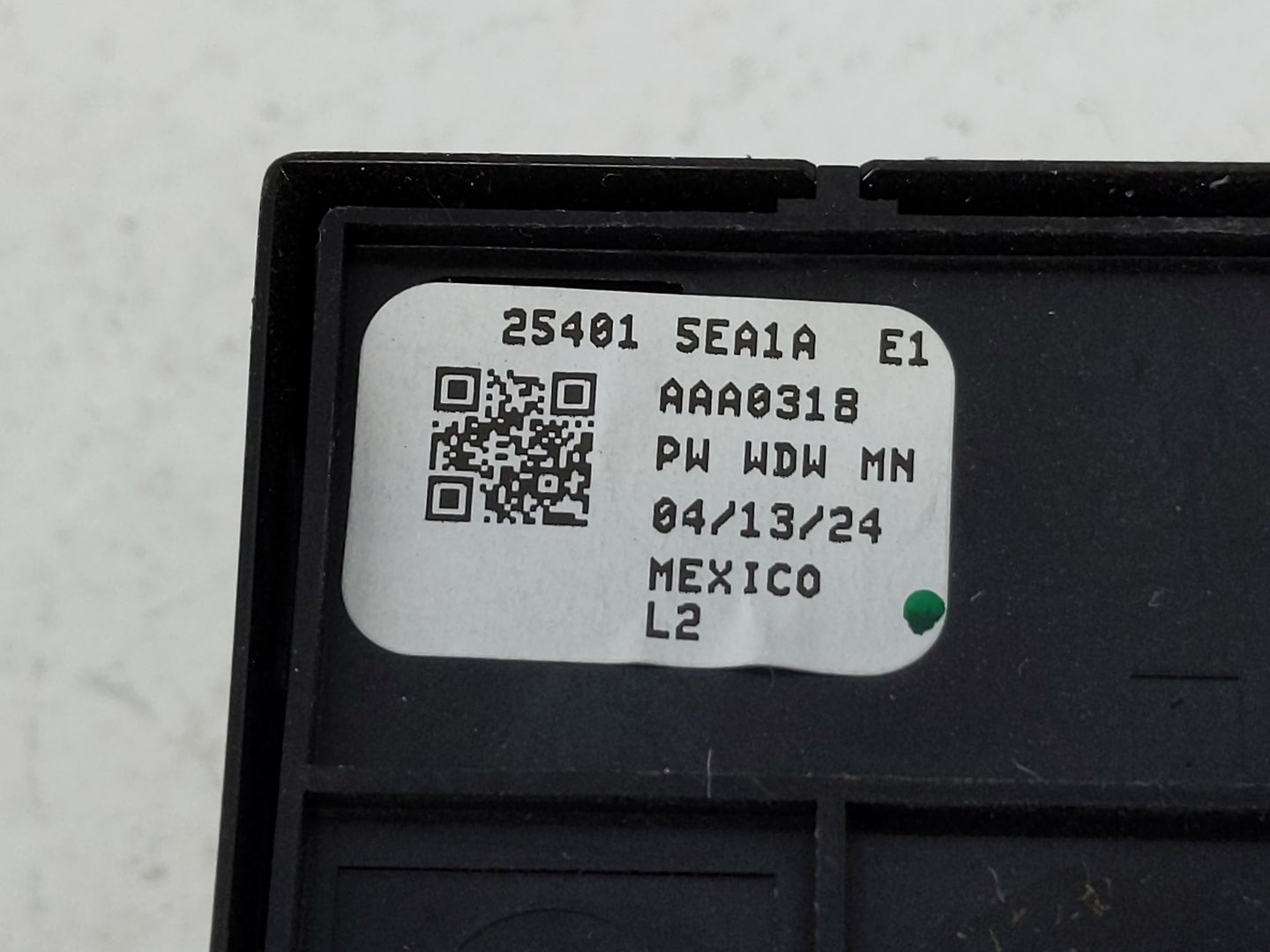 2020-2022 Nissan Versa Master Power Window Switch Replacement Driver Side Left P/N:25401 5EA1A 25570 5RA0A Fits OEM Used Aut