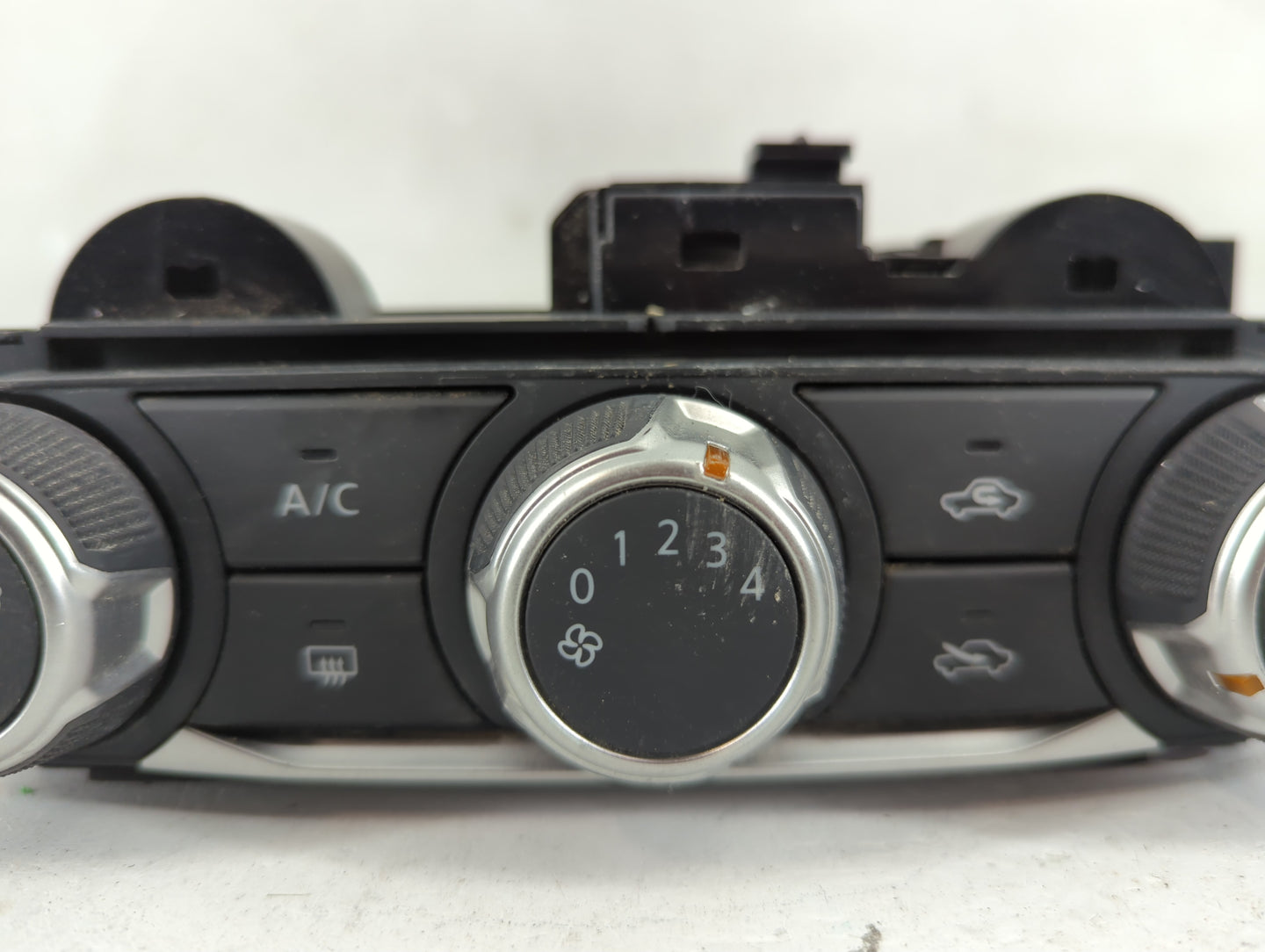 2024 Nissan Versa Climate Control Module Temperature AC/Heater Replacement P/N:T669213 A 4F1 820 043 AG Fits OEM Used Auto P