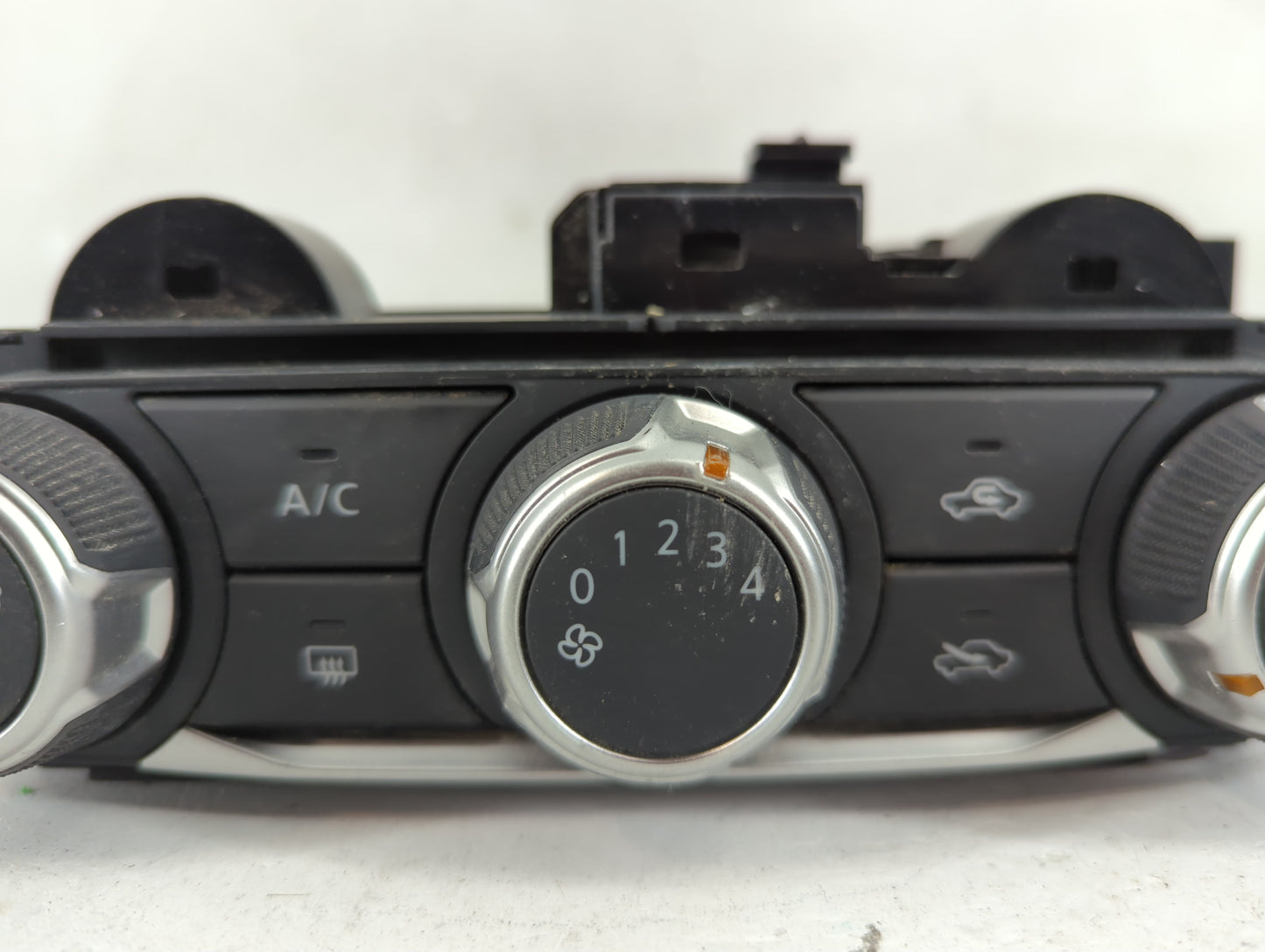 2024 Nissan Versa Climate Control Module Temperature AC/Heater Replacement P/N:T669213 A 4F1 820 043 AG Fits OEM Used Auto P