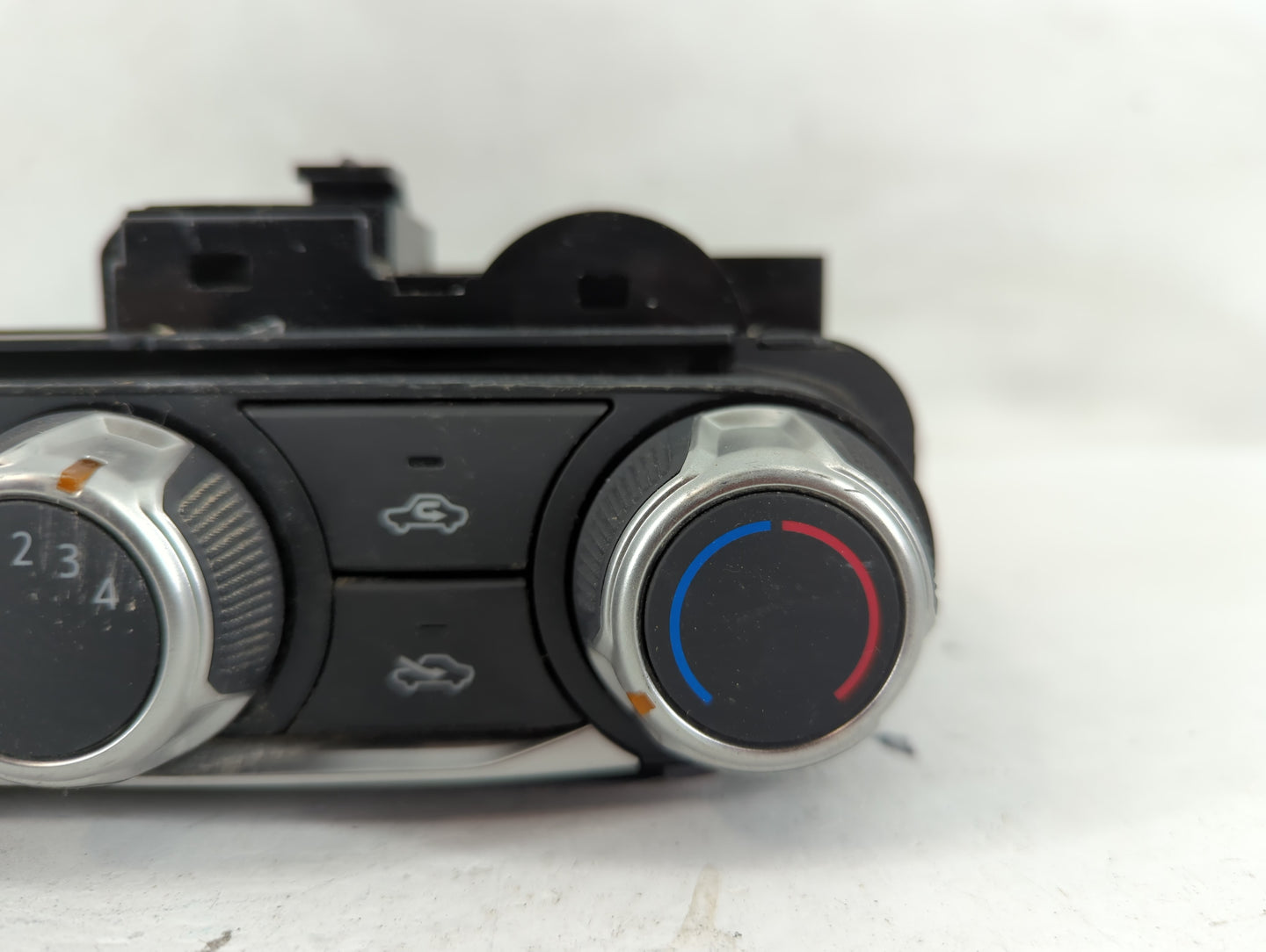 2024 Nissan Versa Climate Control Module Temperature AC/Heater Replacement P/N:T669213 A 4F1 820 043 AG Fits OEM Used Auto P