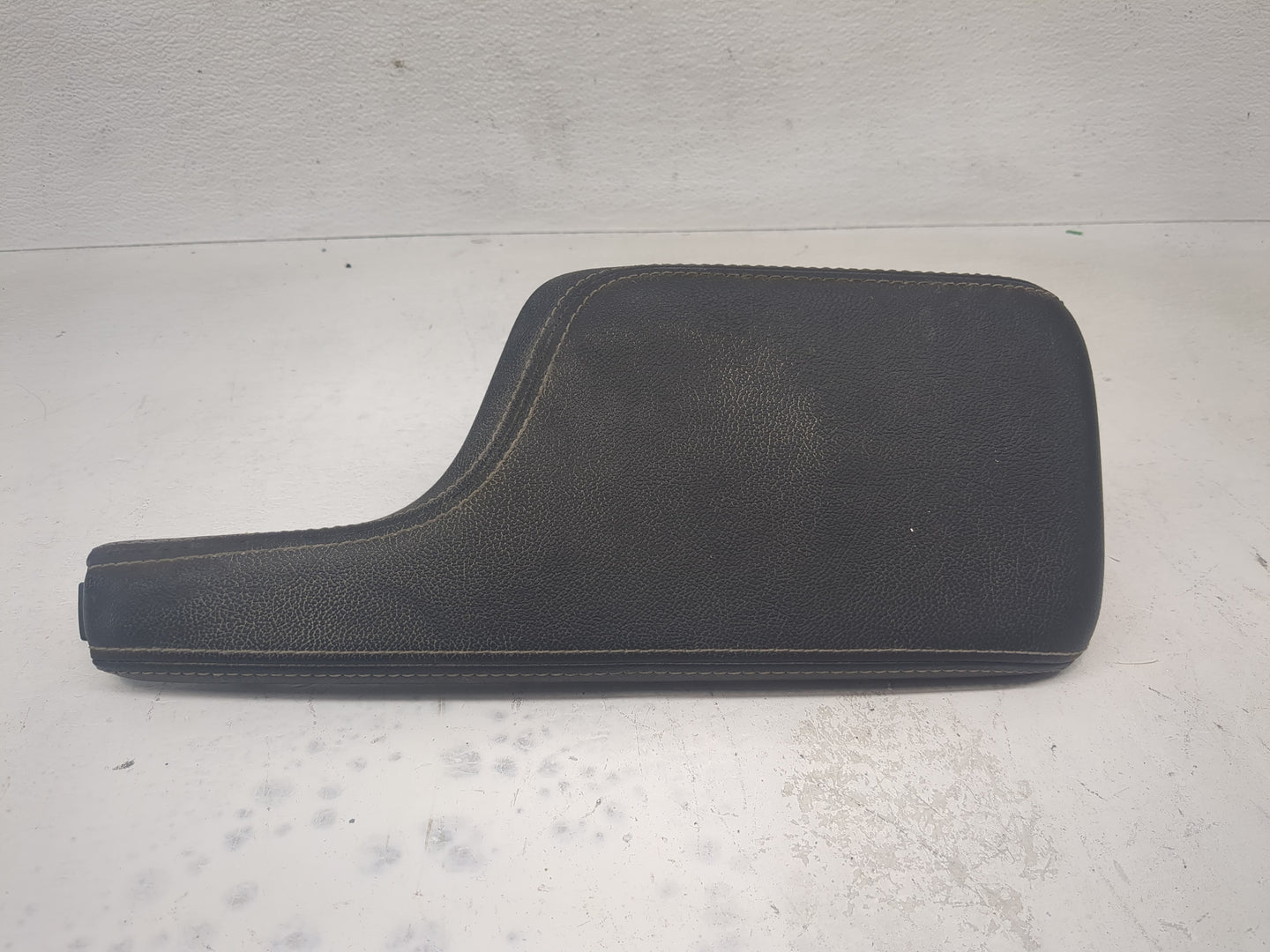 2024 Nissan Versa Center Console Armrest Cover Lid Fits OEM Used Auto Parts - Oemusedautoparts1.com