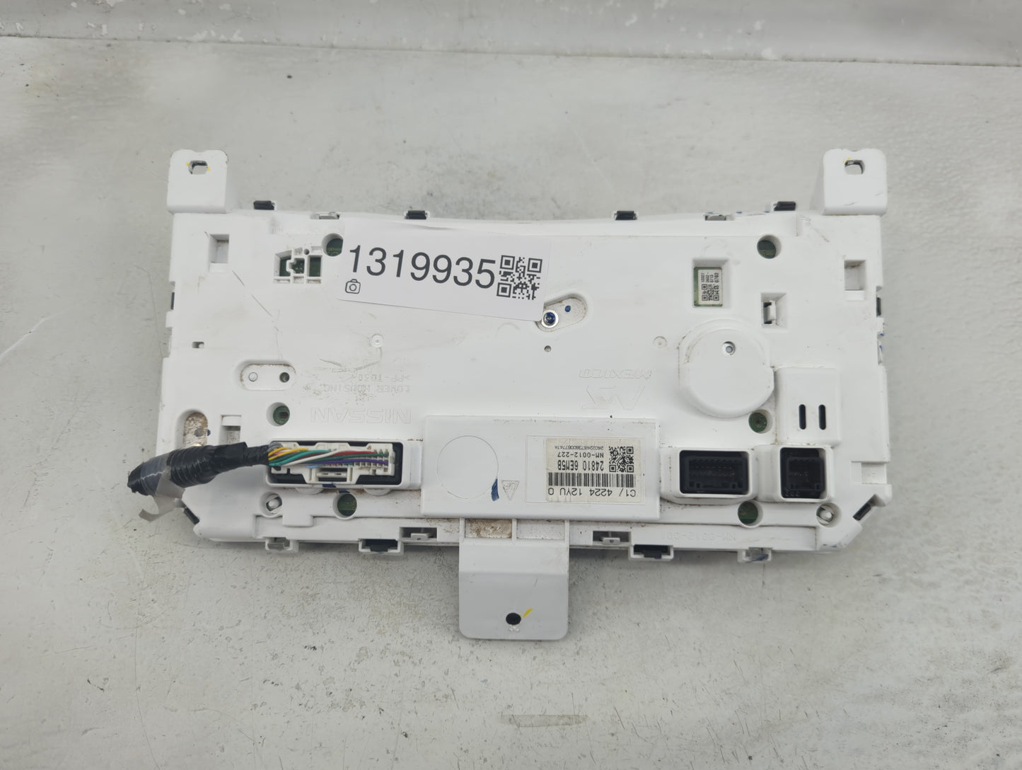 2024 Nissan Versa Instrument Cluster Speedometer Gauges P/N:24810 6EM5B Fits OEM Used Auto Parts - Oemusedautoparts1.com