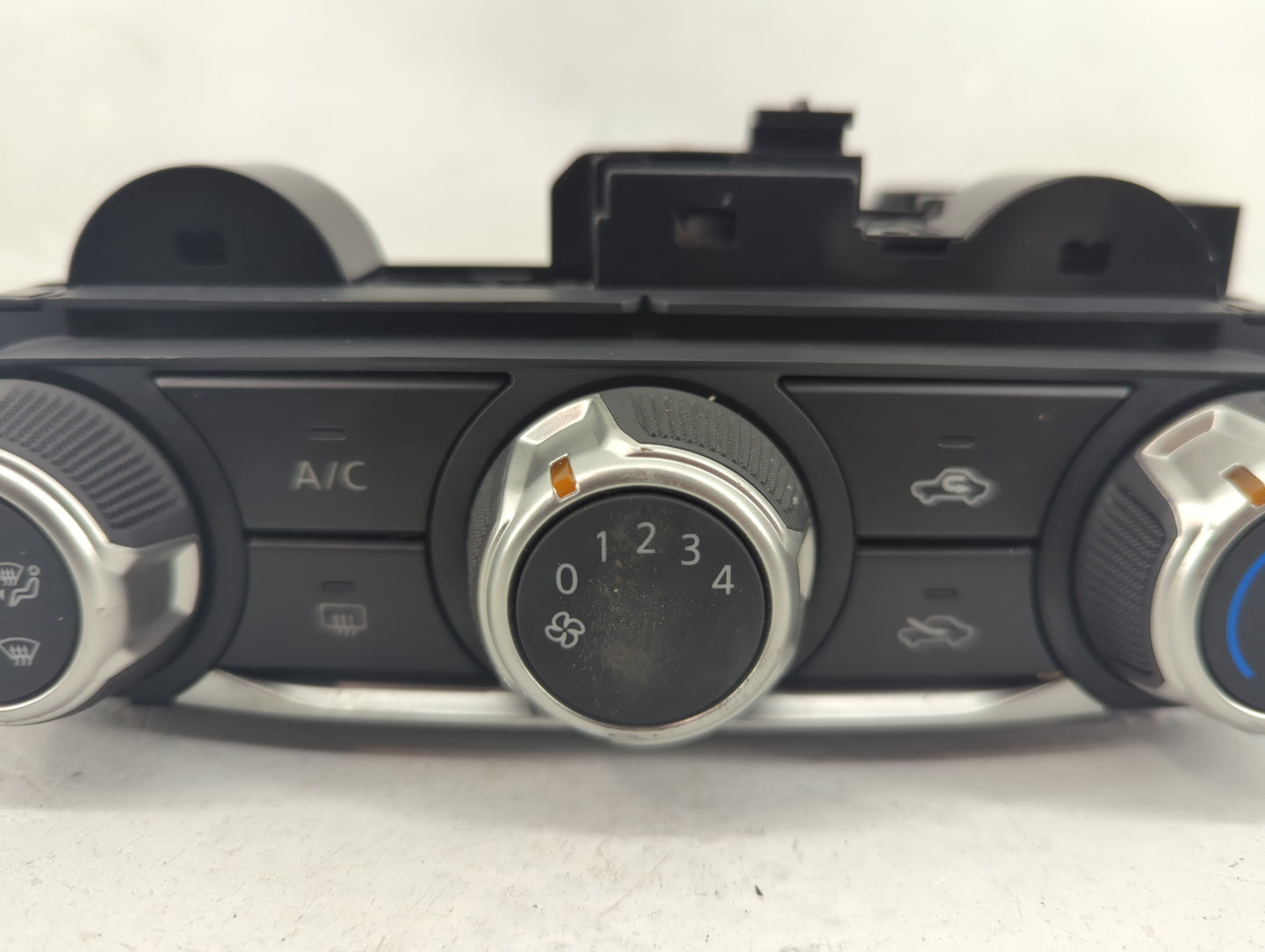2024 Nissan Versa Climate Control Module Temperature AC/Heater Replacement Fits OEM Used Auto Parts - Oemusedautoparts1.com