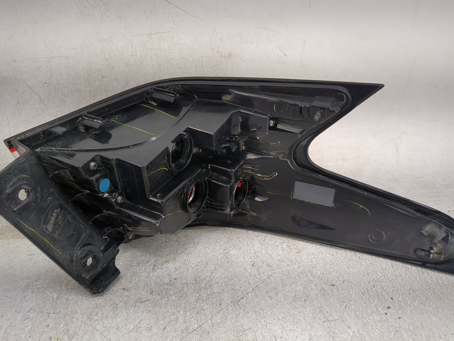 2020-2022 Nissan Versa Tail Light Assembly Passenger Right OEM Fits Fits 2020 2021 2022 OEM Used Auto Parts - Oemusedautopar
