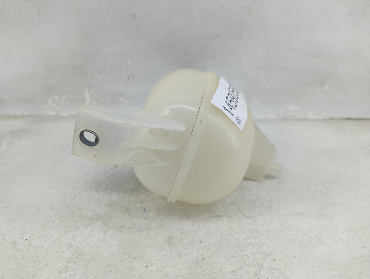 2020-2022 Nissan Versa Radiator Coolant Overflow Expansion Tank Bottle 1459258 - Oemusedautoparts1.com
