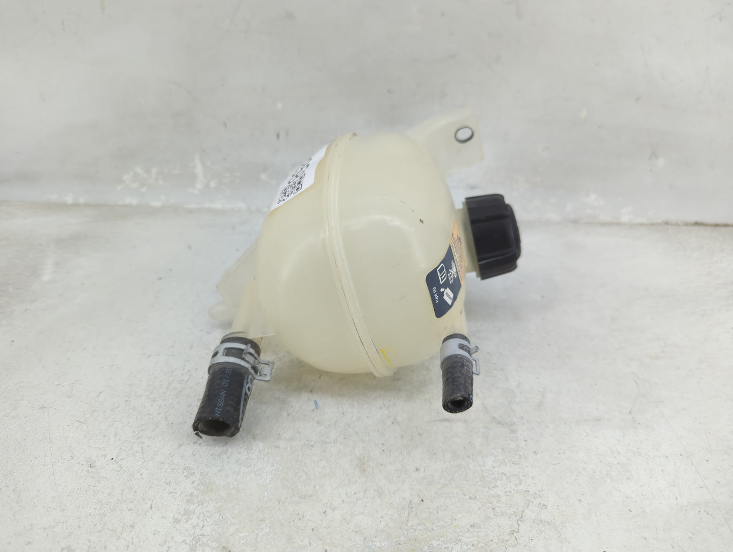 2020-2022 Nissan Versa Radiator Coolant Overflow Expansion Tank Bottle 1459258 - Oemusedautoparts1.com