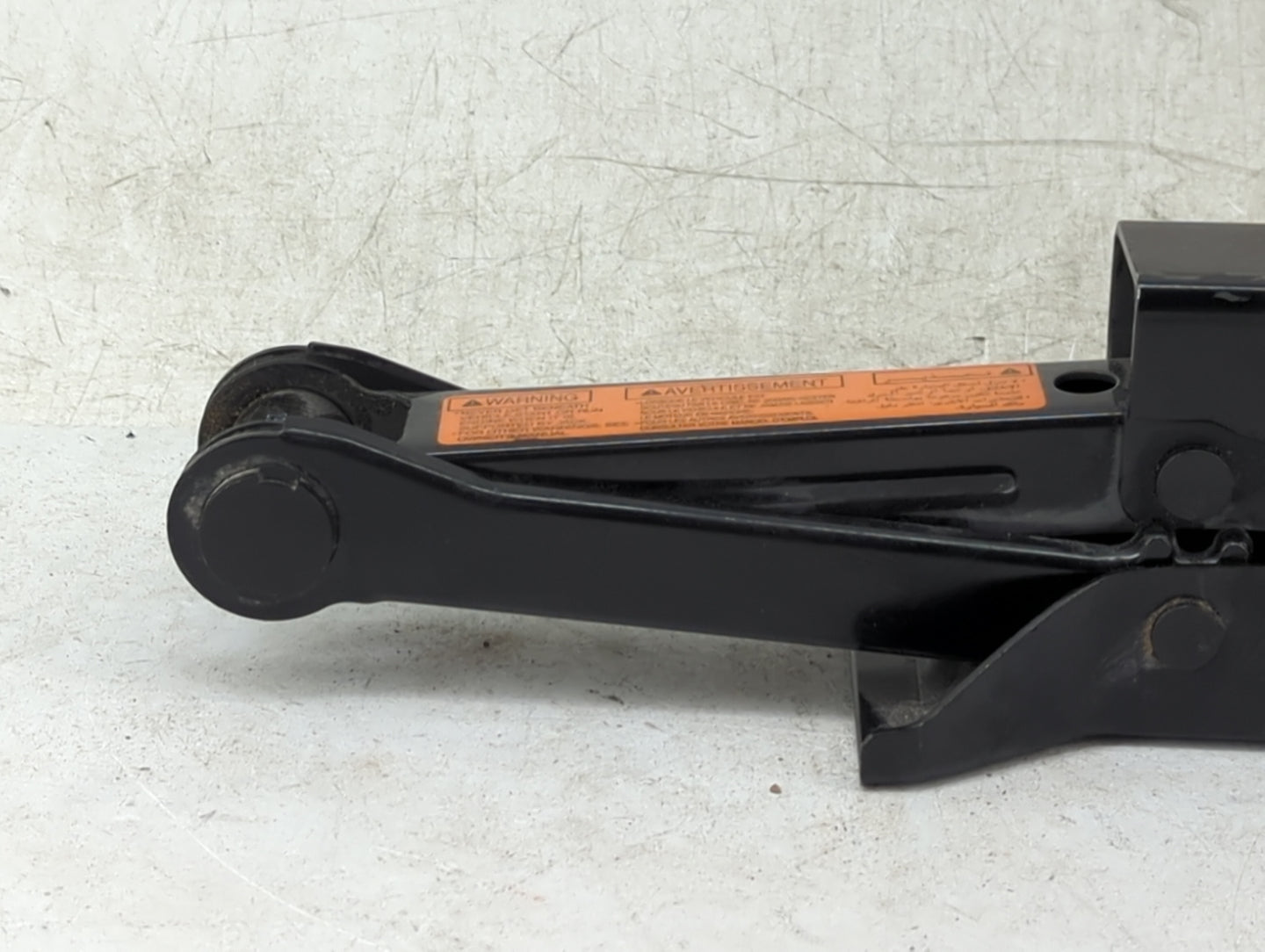 2024 Nissan Versa Spare Scissor Car Jack Black - Oemusedautoparts1.com