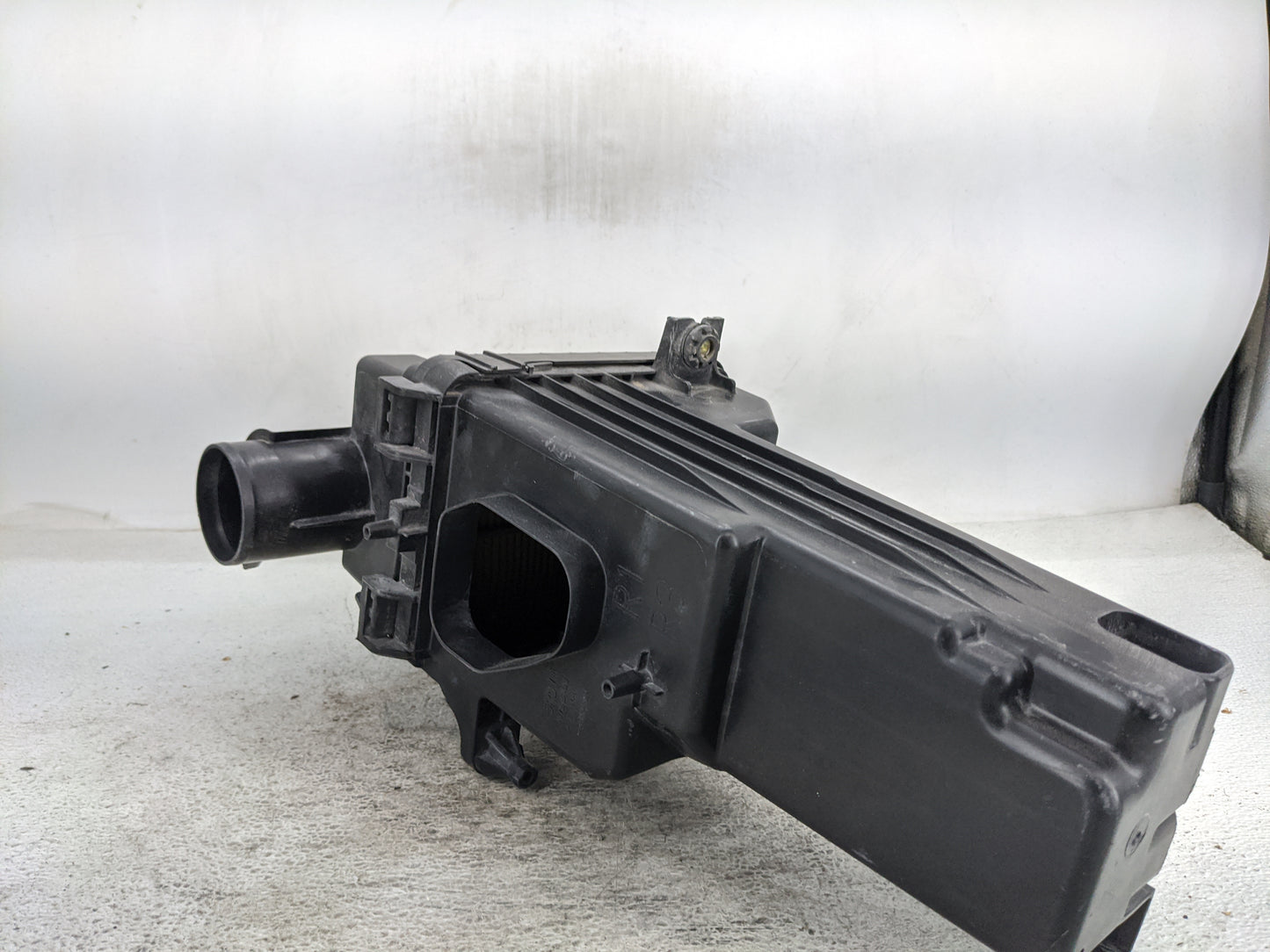 2020-2022 Nissan Versa Air Cleaner Intake-duct Hose Tube 1463304 - Oemusedautoparts1.com