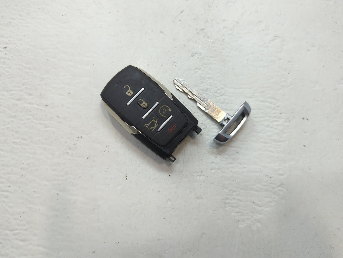 Ram 1500 Keyless Entry Remote Fob OHT4882056 5 buttons - Oemusedautoparts1.com