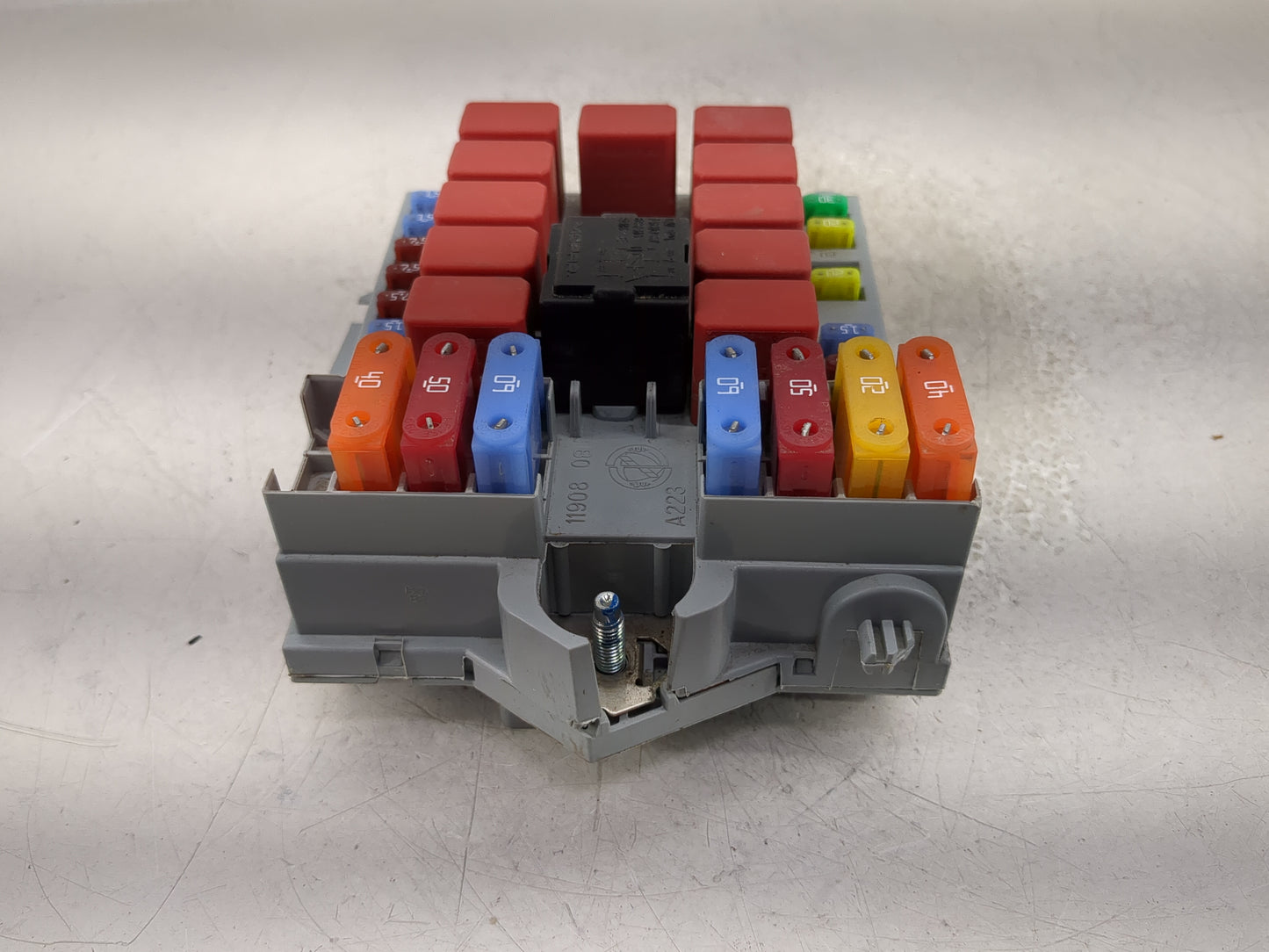 2021-2022 Ram Promaster 1500 Fusebox Fuse Box Panel Relay Module P/N:P68305537AC Fits Fits 2021 2022 OEM Used Auto Parts - O