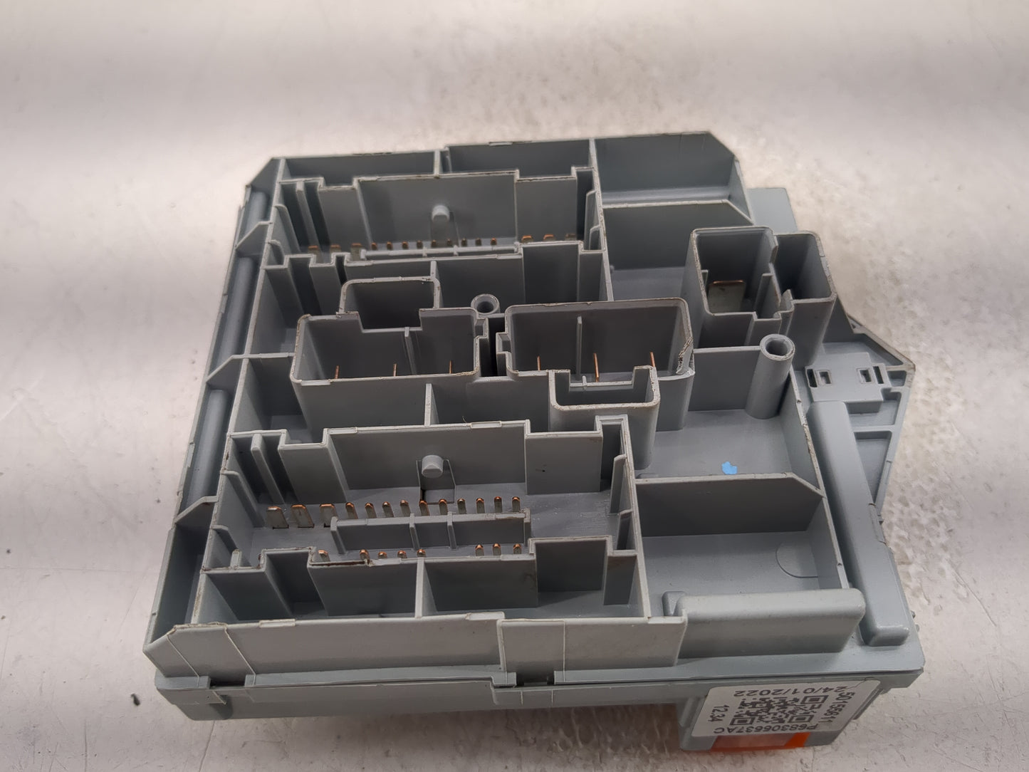 2021-2022 Ram Promaster 1500 Fusebox Fuse Box Panel Relay Module P/N:P68305537AC Fits Fits 2021 2022 OEM Used Auto Parts - O