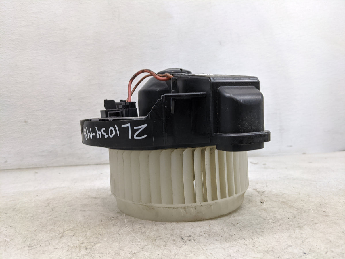 2024 Rover Velar Heater AC Blower Motor P/N:MF116360-2671 DX73-18E624-BB Fits OEM Used Auto Parts - Oemusedautoparts1.com