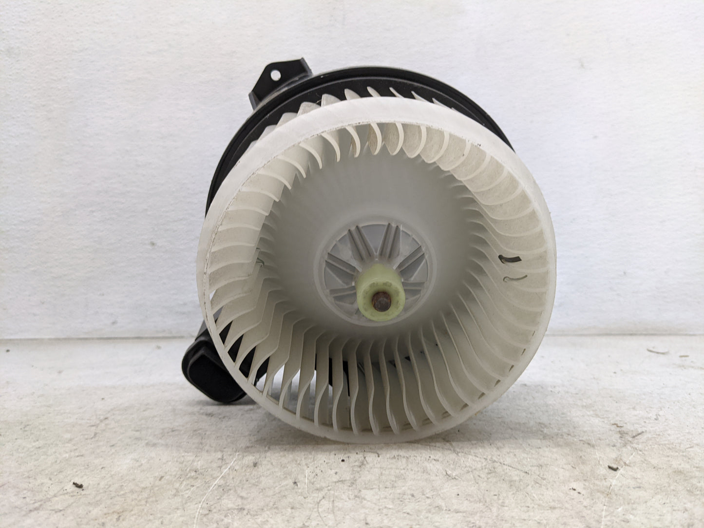 2024 Rover Velar Heater AC Blower Motor P/N:GX73-19E624-AA MF116360-2671 Fits OEM Used Auto Parts - Oemusedautoparts1.com