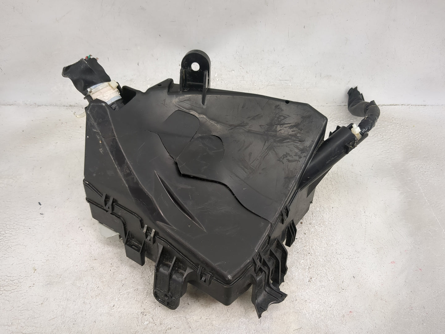 2024 Subaru Xv Fusebox Fuse Box Panel Relay Module P/N:88101AN200 X001TL0472H Fits OEM Used Auto Parts - Oemusedautoparts1.c