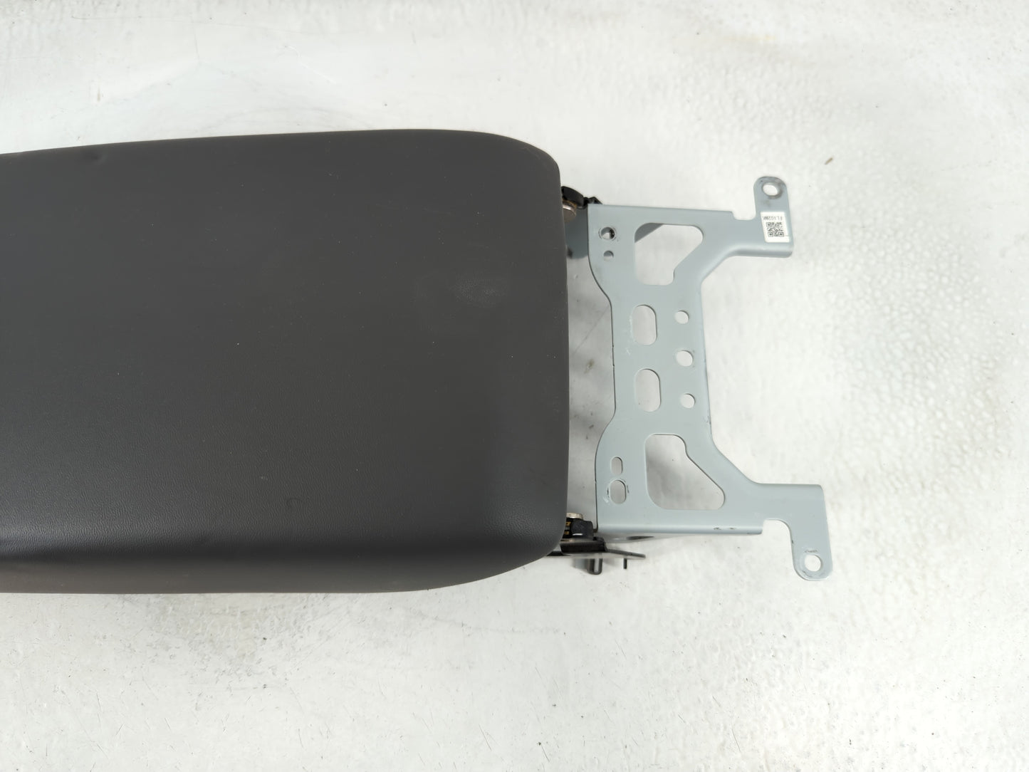 2024 Subaru Xv Center Console Armrest Cover Lid P/N:FL102NK Fits OEM Used Auto Parts - Oemusedautoparts1.com
