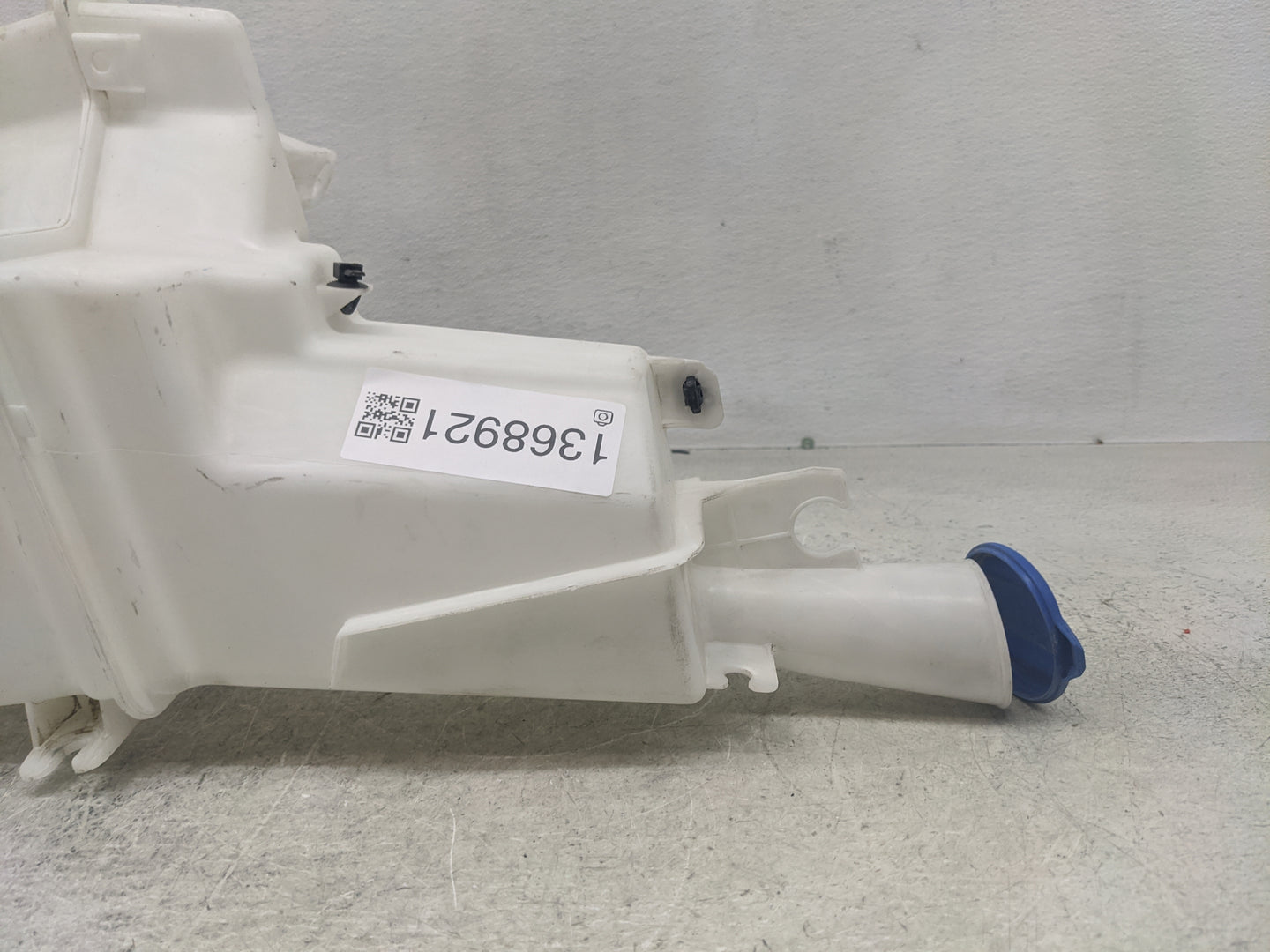 2010-2022 Toyota 4runner Windshield Washer Fluid Reservoir Bottle Oem - Oemusedautoparts1.com