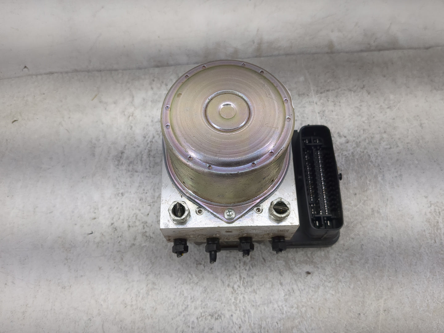 2024 Toyota Bz4x ABS Pump Control Module Replacement P/N:44540-42600 89541-42B00, 116040-45980, 18B45070 Fits OEM Used Auto 