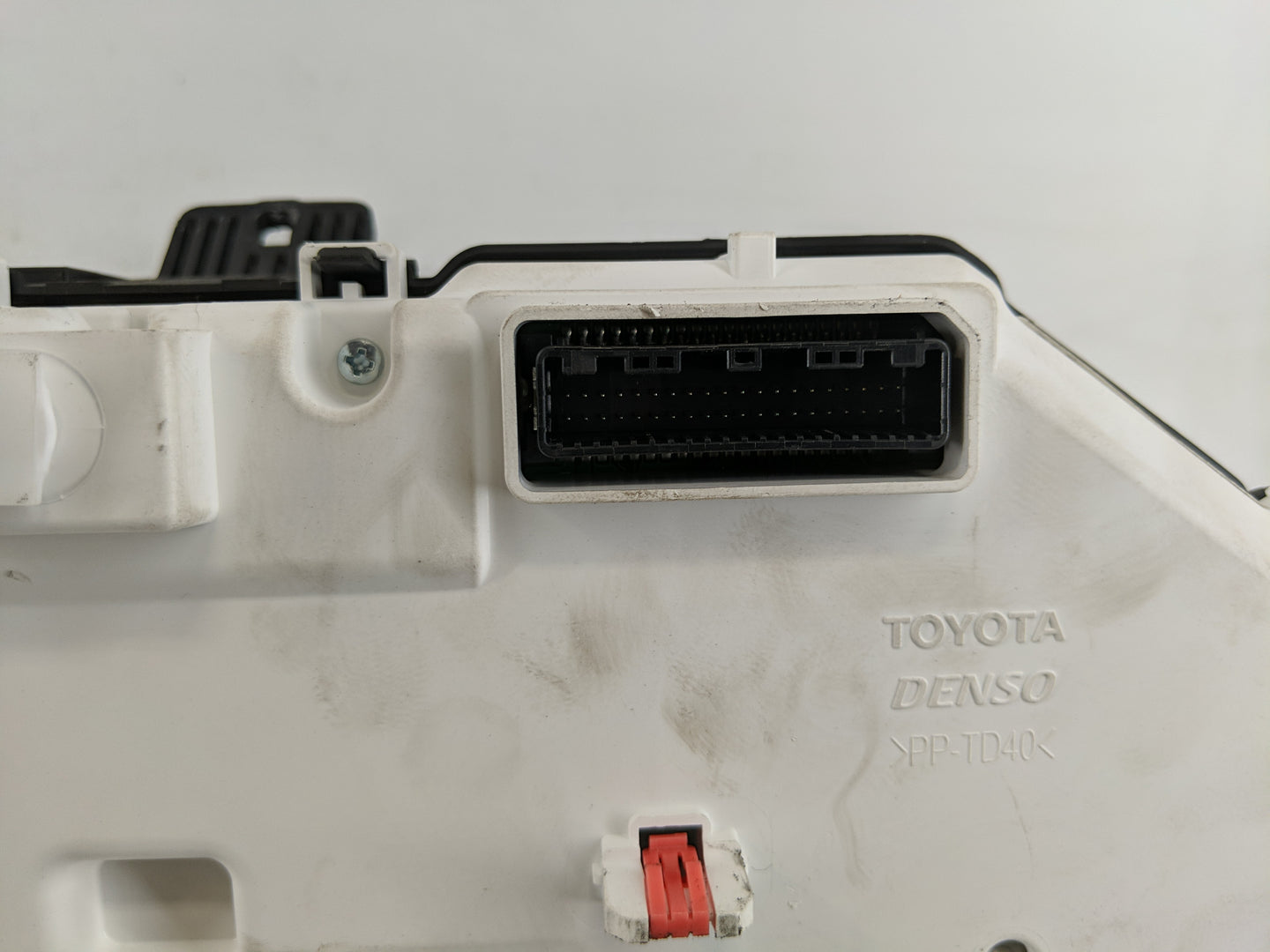 2020-2022 Toyota Camry Instrument Cluster Speedometer Gauges P/N:$R39529 Fits Fits 2020 2021 2022 OEM Used Auto Parts - Oemu