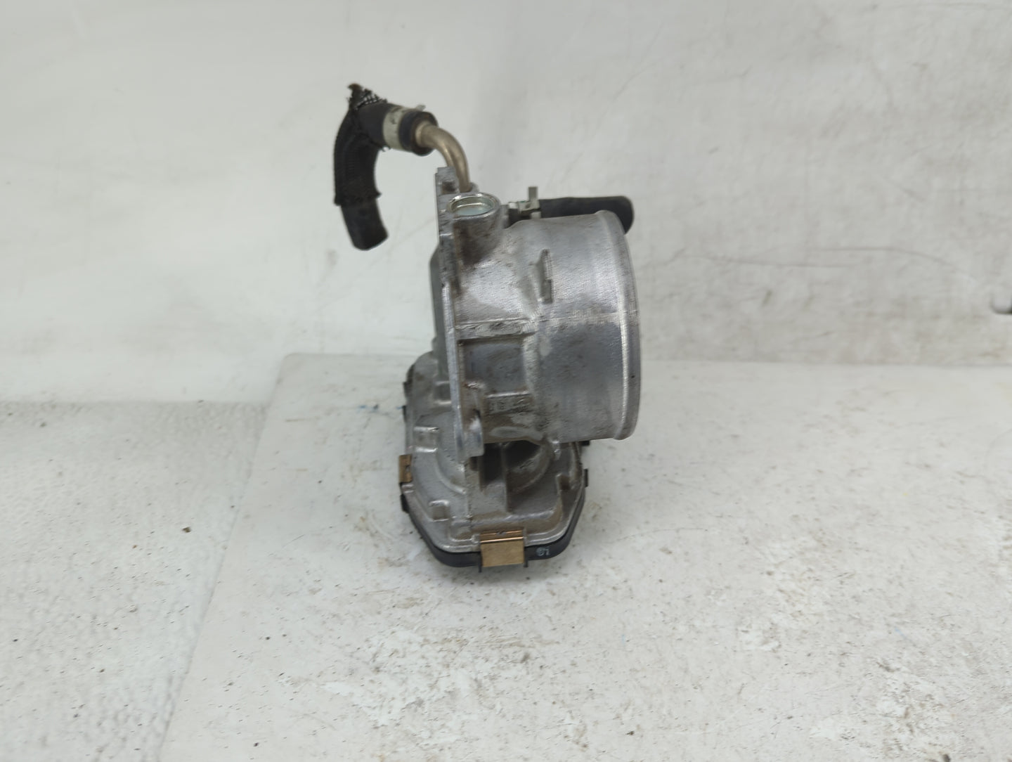 2018-2022 Toyota Camry Throttle Body P/N:22030-F0010 Fits Fits 2018 2019 2020 2021 2022 OEM Used Auto Parts - Oemusedautopar