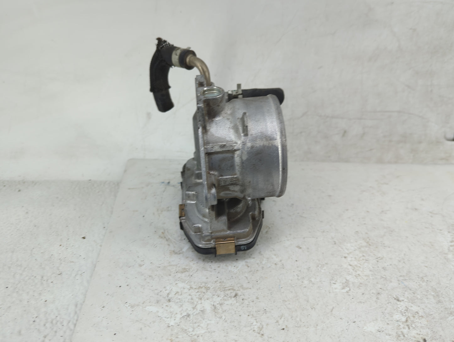 2018-2022 Toyota Camry Throttle Body P/N:22030-F0010 Fits Fits 2018 2019 2020 2021 2022 OEM Used Auto Parts - Oemusedautopar
