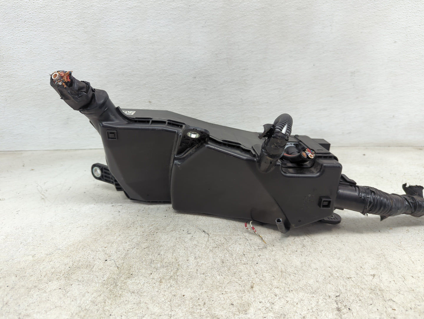 2018-2022 Toyota Camry Fusebox Fuse Box Panel Relay Module Fits Fits 2018 2019 2020 2021 2022 OEM Used Auto Parts - Oemuseda