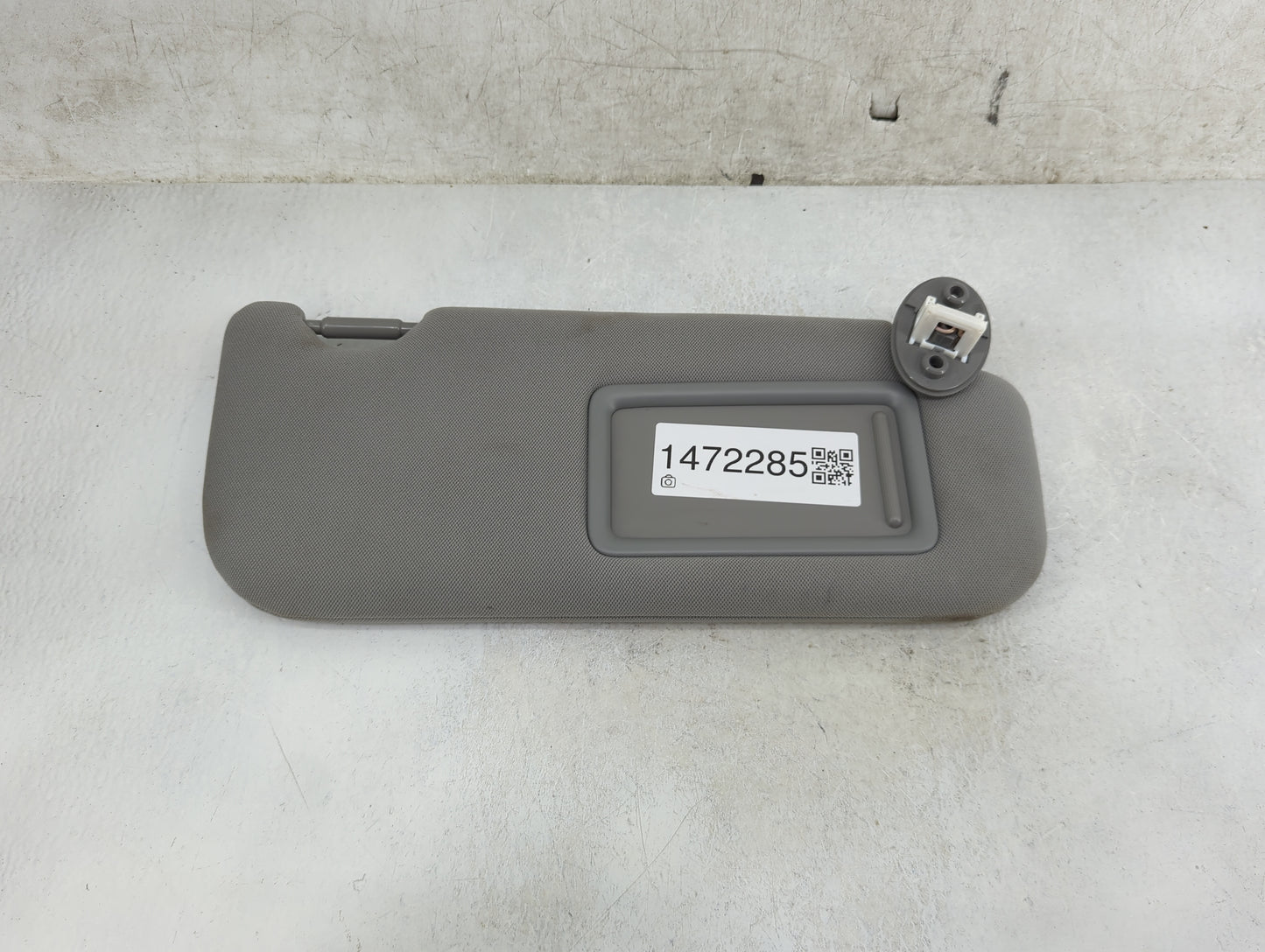 2018-2022 Toyota Camry Sun Visor Shade Replacement Passenger Right Mirror Fits Fits 2018 2019 2020 2021 2022 OEM Used Auto P
