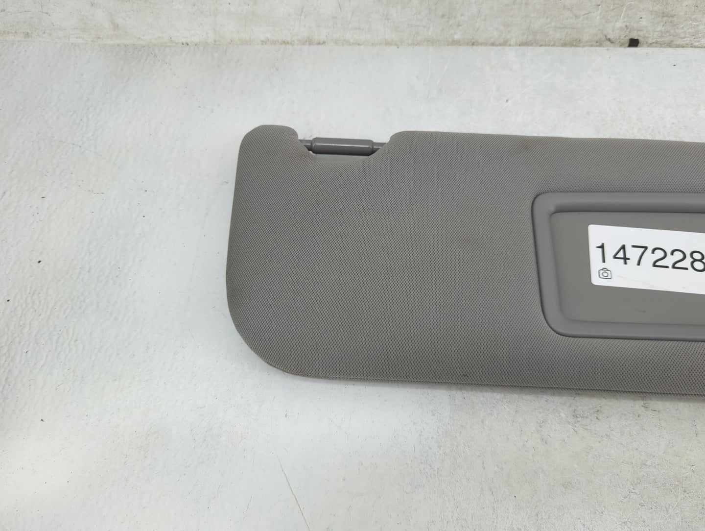 2018-2022 Toyota Camry Sun Visor Shade Replacement Passenger Right Mirror Fits Fits 2018 2019 2020 2021 2022 OEM Used Auto P