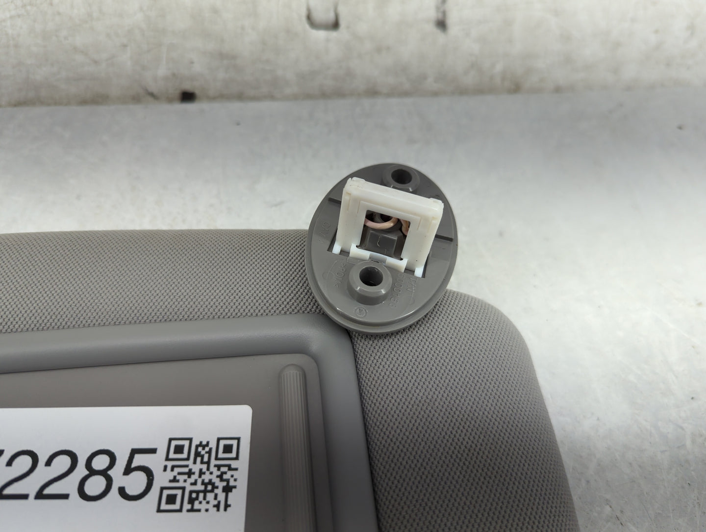 2018-2022 Toyota Camry Sun Visor Shade Replacement Passenger Right Mirror Fits Fits 2018 2019 2020 2021 2022 OEM Used Auto P
