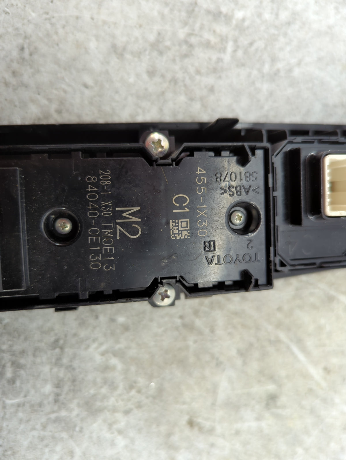 2018-2022 Toyota Camry Master Power Window Switch Replacement Driver Side Left P/N:84040-0E130 208-1X30 Fits OEM Used Auto P