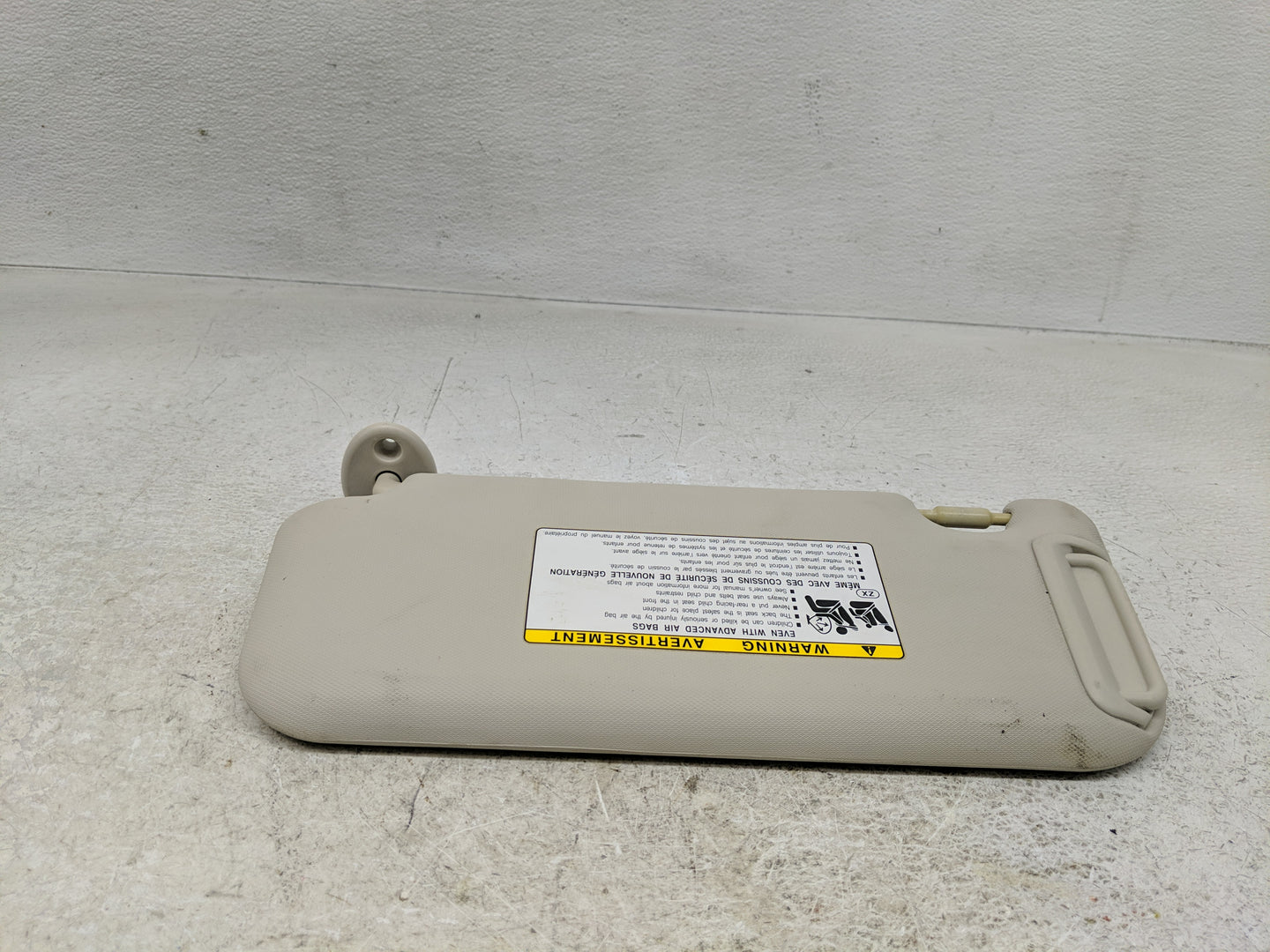 2024 Toyota Corolla Sun Visor Shade Replacement Passenger Right Mirror Fits OEM Used Auto Parts - Oemusedautoparts1.com