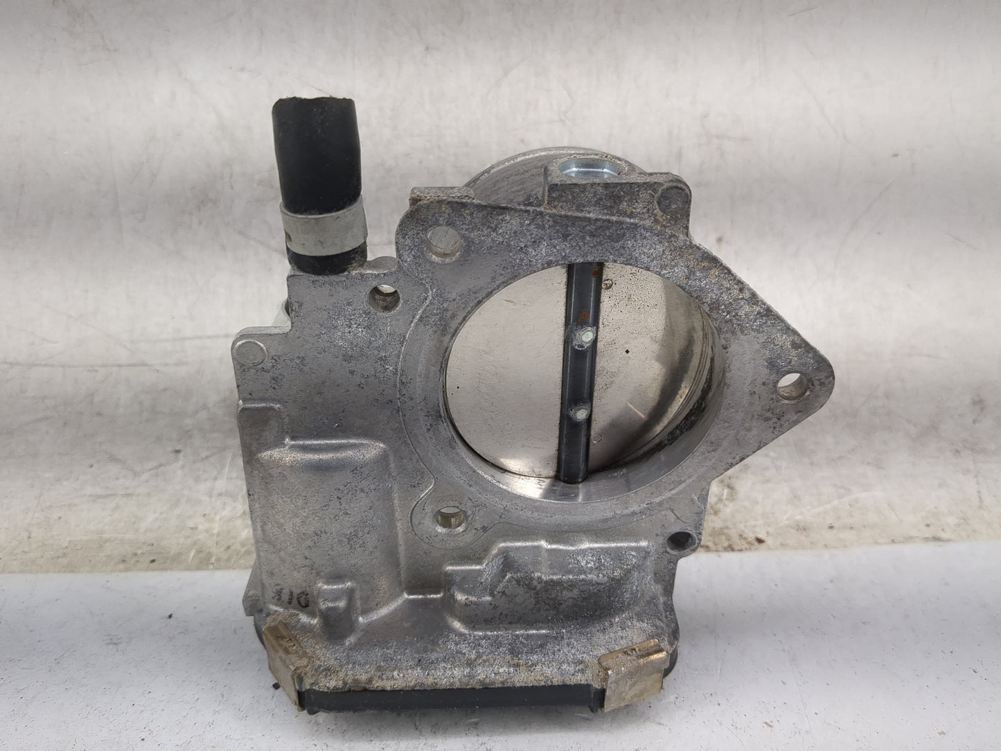 2019-2022 Toyota Corolla Throttle Body P/N:22030-F2010 412007G04 Fits Fits 2019 2020 2021 2022 OEM Used Auto Parts - Oemused