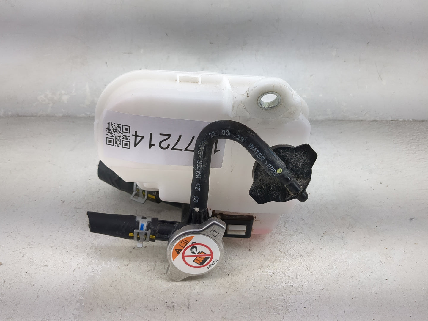 2024 Toyota Corolla Radiator Coolant Overflow Expansion Tank Bottle 1477214 - Oemusedautoparts1.com